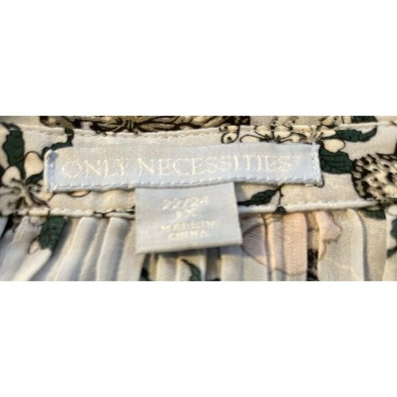 Only Necessities +22/24 Blue Floral Butterfly Pleated Button Short Sleeve Blouse - Picture 6 of 6